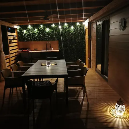 Mobile Happy Family Kamp alanı Šimuni