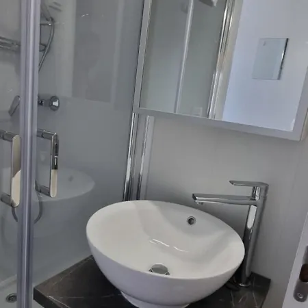 Mobile Happy Family Kamp alanı Šimuni