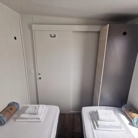 营地 Mobile Happy Family Šimuni