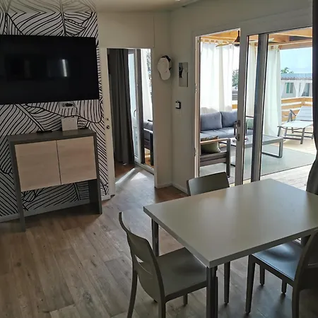 Mobile Happy Family 营地