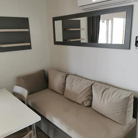 Mobile Happy Family Kamp alanı Šimuni