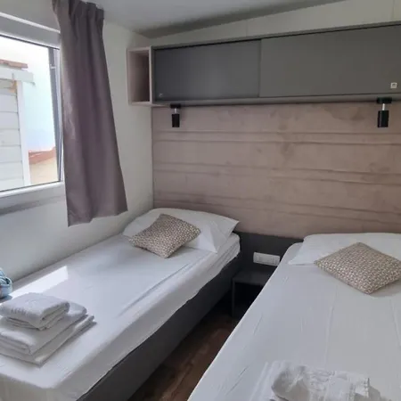 Kemping Mobile Happy Family