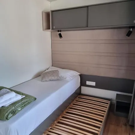 Mobile Happy Family Kemping Šimuni