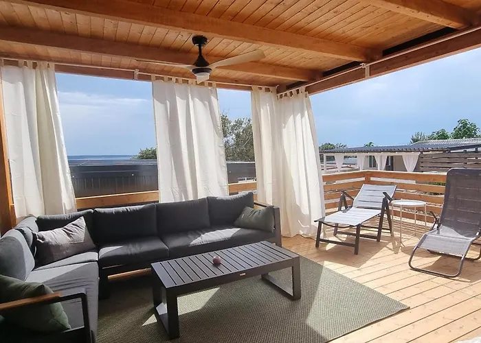 Camping Mobile Happy Family